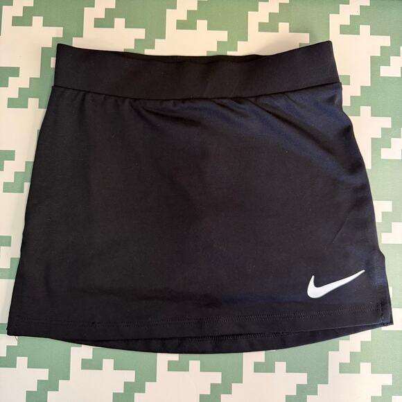 Nike Girls Dri-FIT Skirt With Built In Shorts Size 5-6 Yrs Black Athletic Skort - Picture 1 of 6